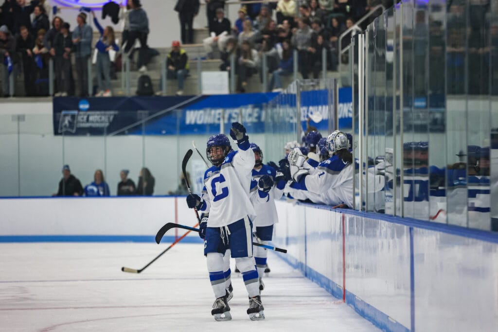 colby women's hockey